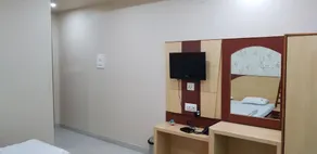Hotel Lee Garden Near to Blue Flag Beach 500 Mtrs - Room