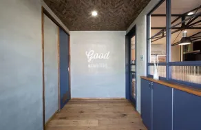 Mino - Interior entrance