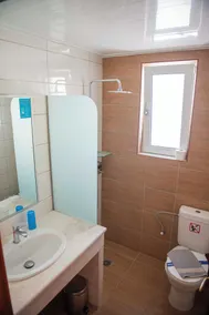 Luis Pool - Bathroom