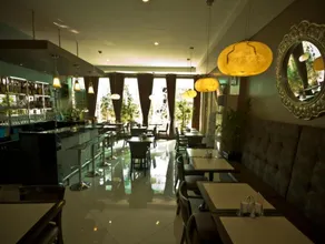 Townhouse OAK Metro Manila Near Osmena Highway PNR Pasay formerly Avitel Hotel - Restaurant