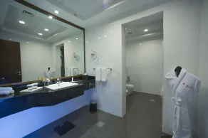 Ramada Abu Dhabi Corniche - Bagno