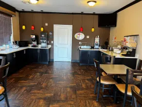 Super 8 by Wyndham Center - Lobby