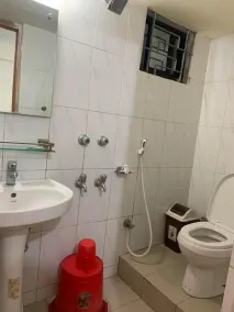 Hotel South Beach - Bathroom