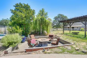 Palo Cedro Family Retreat: Pool, Nat'l Park, Lakes - Interni