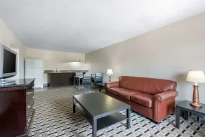 Clarion Inn & Suites Kissimmee-Lake Buena Vista South - Chambre