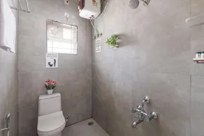 Dew Drop Villa by StayJade 3BHKPvt Pool Garden - Bathroom