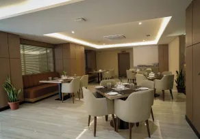 Siddhartha Hotel Damauli - Restaurante