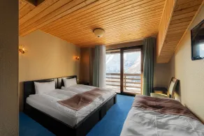 Good Aura Hotel - Room