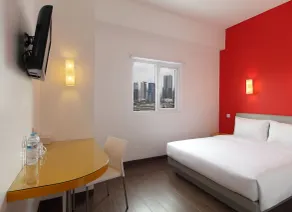 Amaris Hotel Tendean - Room