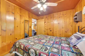Near Snowmobiling! Carp Lake Cottage w/ Fire Pit - Interiør