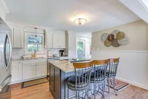 Old Saybrook Home w/ Screened Porch & Ocean View! - Innenbereich