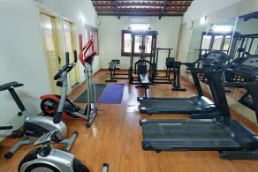 HM Suites & Studios Bangalore - Salle de remise en forme