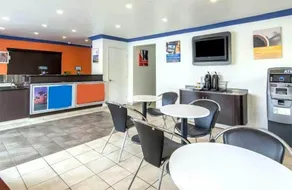 Beachside Inn - Coin salon dans le hall
