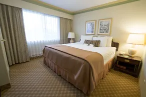 Royal Scot Hotel & Suites, Trademark Collection by Wyndham - Chambre