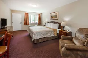 Howard Johnson by Wyndham Traverse City - Chambre