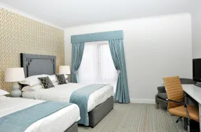 Treacys Oakwood Hotel, Shannon - Room