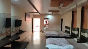 Mangal Murti Hotels Pvt. Ltd. - Habitación