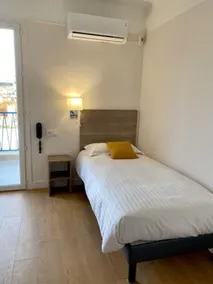 Hotel Courbet - Habitación