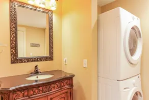 Nightingale apt with hot tub walk to Saugatuck - Exterior