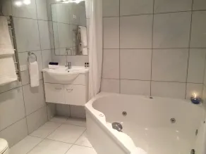 BKs Premier Motel Hamilton - Baño
