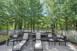Riverfront Retreat w/ Deck: 1 Mi to Loon Mtn! - Innenbereich