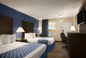 Days Inn & Suites by Wyndham Cherry Hill - Philadelphia - Chambre