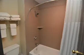 Super 8 by Wyndham Altoona - Salle de bain