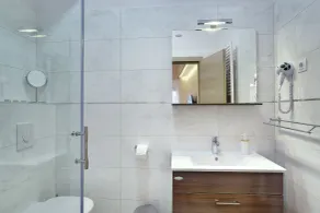D&A Center Apartments with FREE Parking - Baño