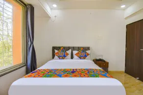 FabHotel Red Velvet & Suites - Chambre