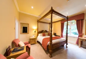 Glen-Yr-Afon House Hotel - Room