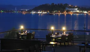 Panna Vilas - A Lake Facing Boutique Hotel - Restaurang