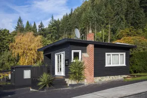 Pinewood Queenstown - Chambre