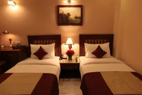 Hotel Florence Inn, Karol Bagh, New Delhi, 2 Min from Metro - Room