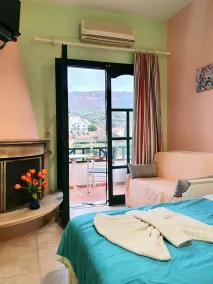 Dioskouroi Apts - Room