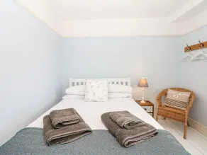 Cool Stone Cottage - Zimmer
