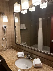 Comfort Inn & Suites Madisonville - Banheiro