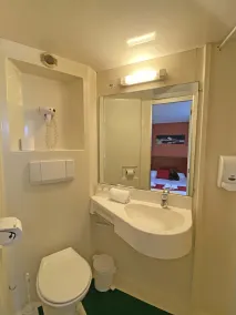  BRIT HOTEL Essentiel Villefranche-sur-Saône (Ex Balladins) ** - Salle de bain