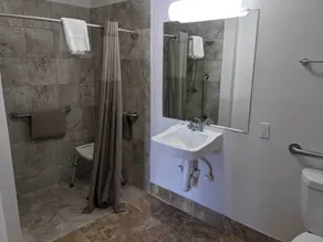 Motel 6-Ashland, OH - Bathroom