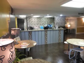 Riverside Suites - Restaurang