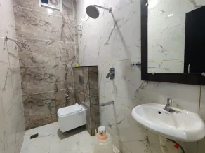 Hotel Brindavan Elite - Bathroom