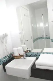 Hotel Aladdin - Bathroom