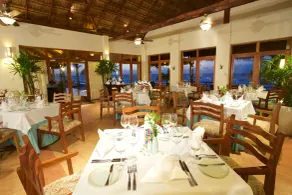 Akumal Bay Beach & Spa Resort - Restaurant