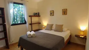 Colibri Apartments - Private kitchen & bathroom - 4 min walk to the Beach! - Chambre