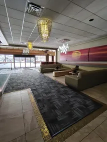 THE LODGE INN - Lobby
