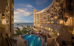 Bahi Ajman Palace Hotel - Piscine