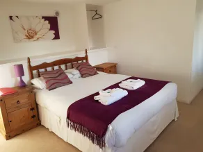 Black Isle Holiday Apartments - Værelse