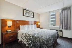Econo Lodge Inn & Suites Waterloo Downtown - Chambre