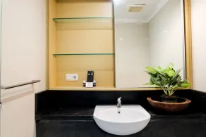 Spacious 1BR for 5 Pax at Maple Park Sunter Apartment By Travelio - Badezimmer