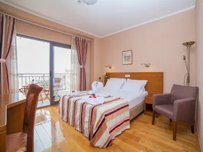 Hotel Petrovac - Room