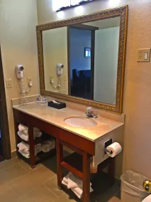 Comfort Inn & Suites Klamath Falls - Bathroom